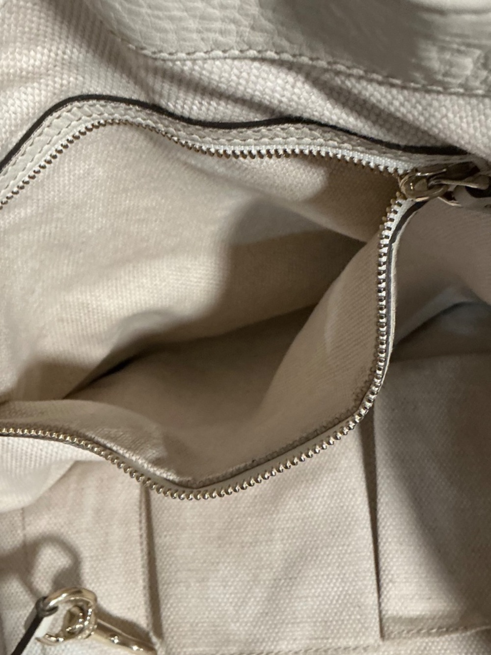 GUCCI SOHO large ivory tote bag - Picture 13 of 16